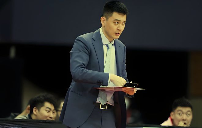 奧利弗轟11+4+1證明自己！趙繼偉9+1+2王嵐嵚10+2遼籃領(lǐng)先2分(圖1)