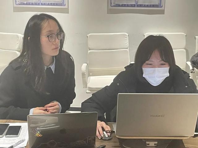 市房管局團工委、市保障中心組織開展“學雷鋒我當一日社區(qū)管家”志愿服務活動(圖4)