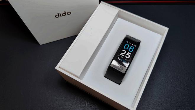 智能手環(huán)能夠測心電圖？dido Y1S心電血壓健康手環(huán)測評(圖2)