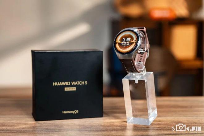 磨了兩年的華為新手表能憋出什么活兒？(圖2)